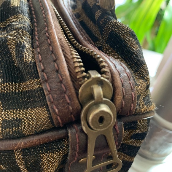 🤎FENDI Zucca Canvas Handbag🤎 - Picture 7 of 9